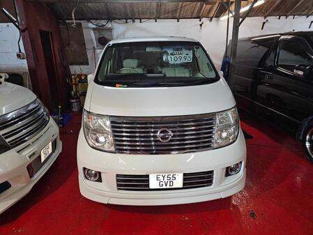 NISSAN ELGRAND   XL