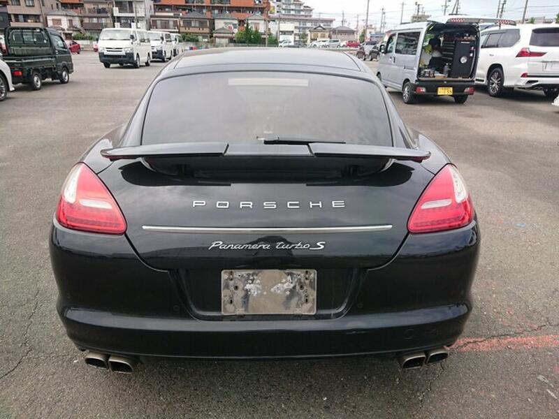 PORSCHE PANAMERA