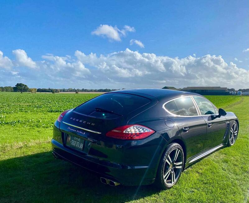 PORSCHE PANAMERA