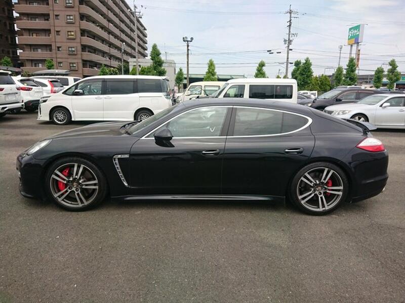 PORSCHE PANAMERA