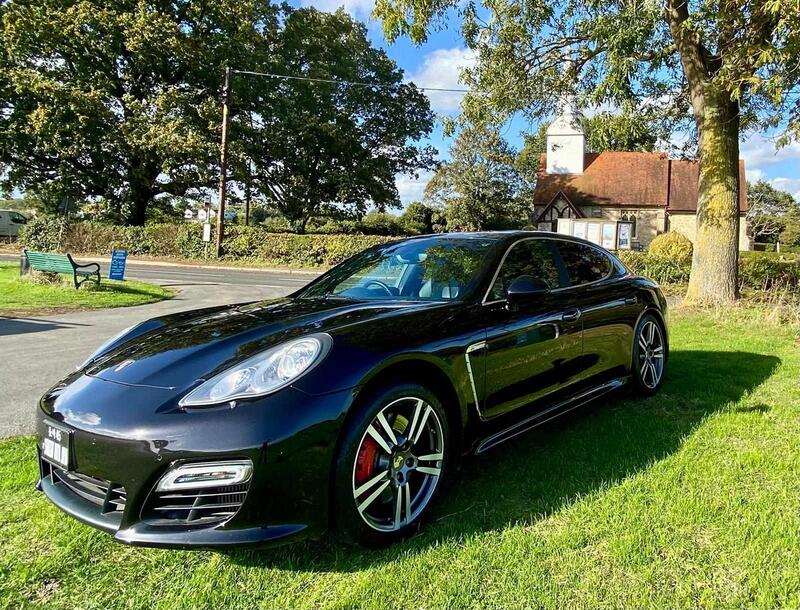 PORSCHE PANAMERA