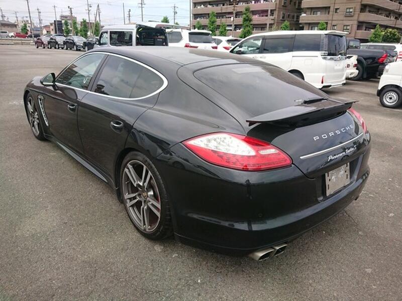 PORSCHE PANAMERA