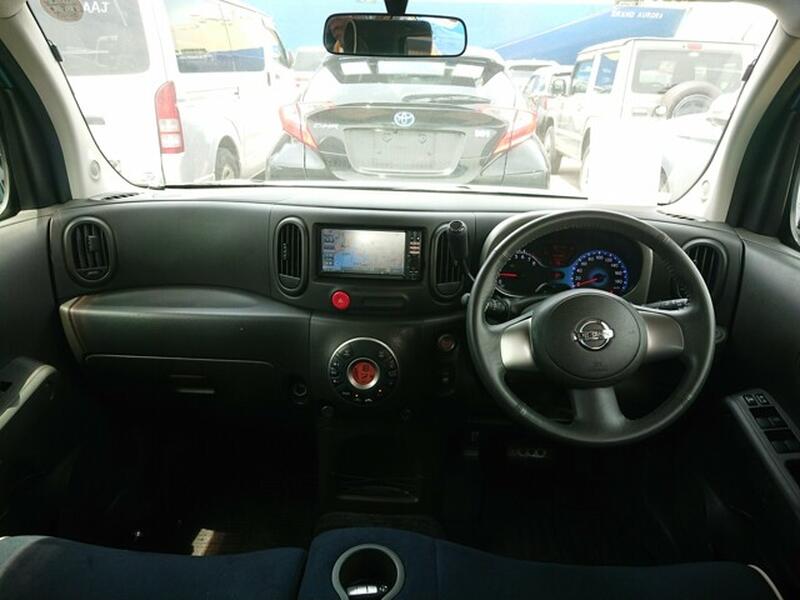 NISSAN CUBE