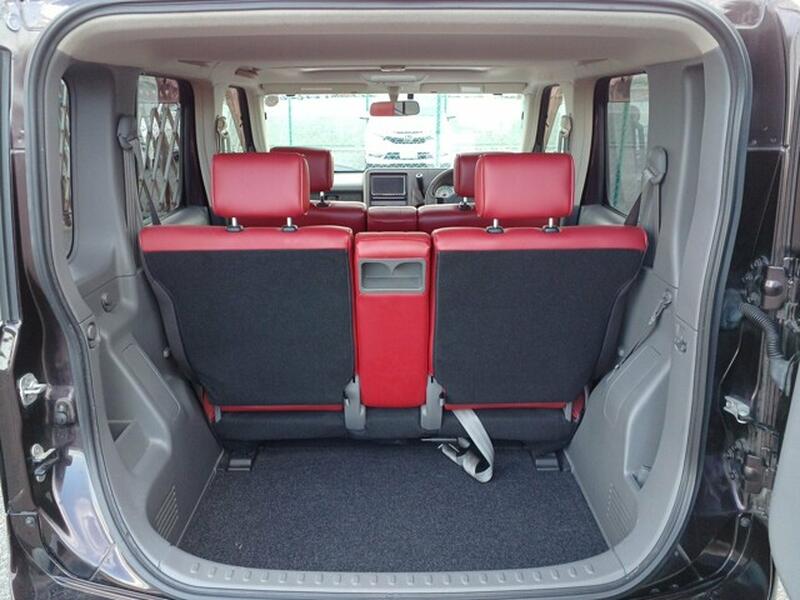 NISSAN CUBE