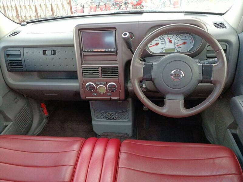 NISSAN CUBE