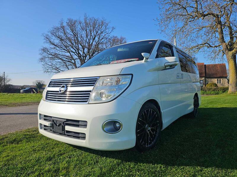 NISSAN ELGRAND