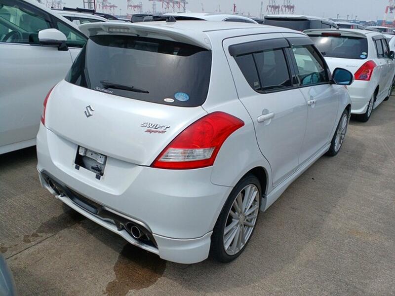 SUZUKI SWIFT