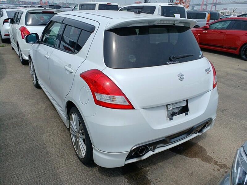SUZUKI SWIFT