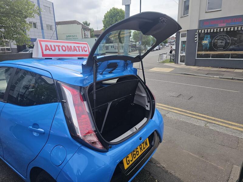 TOYOTA AYGO