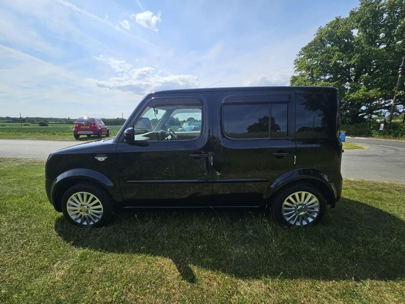 NISSAN CUBE