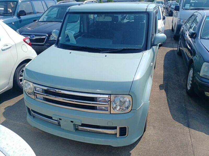 NISSAN CUBE 1.4 Rider Auto