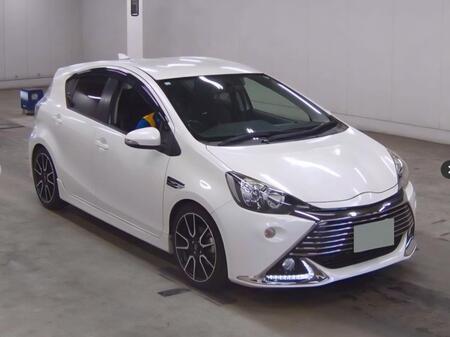 TOYOTA AQUA GS Sport 1.5 Hybrid 5dr